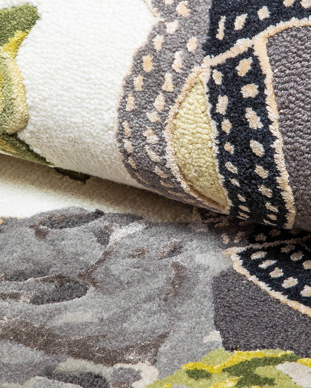 MacKenzie-Childs Really Rosy Rug, 2 ' x 4 '