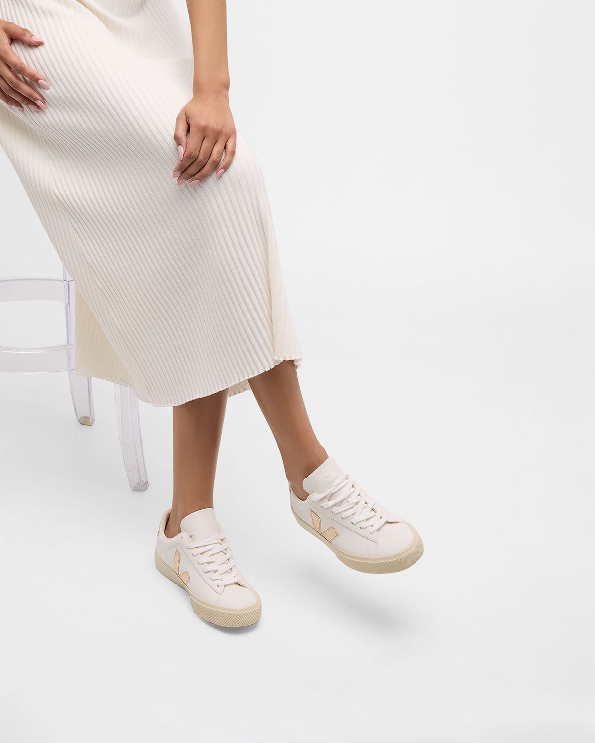 VEJA Campo Bicolor Low-Top Sneakers