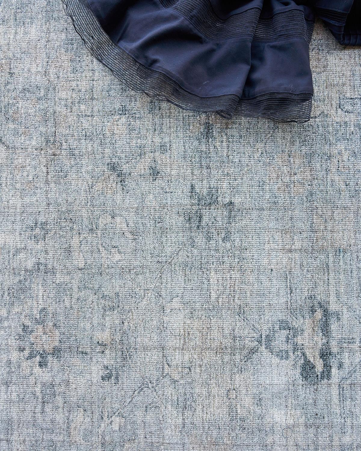 Exquisite Rugs Cambridge Hand-Loomed Blue Rug | Thumbnail 5