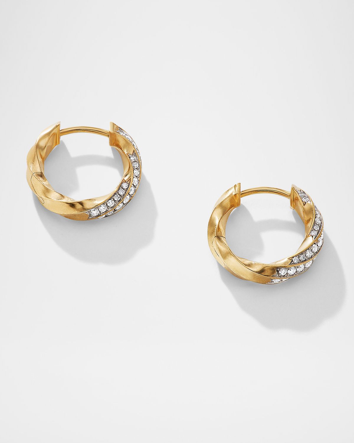 David Yurman Cable Edge Huggie Hoop Earrings with Diamonds in 18K Gold, 13mm