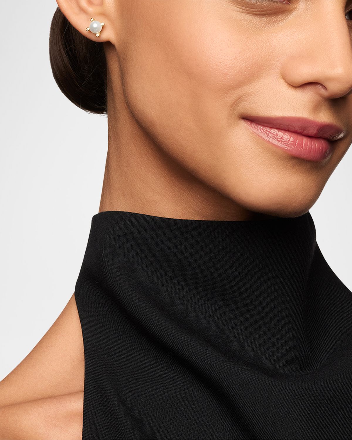 David Yurman Cable Collectibles Stud Earrings with Diamonds and Pearl in 18K Gold, 7mm