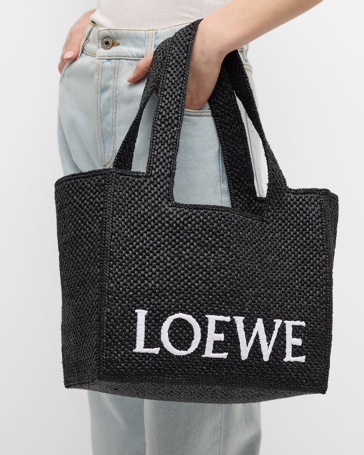 Loewe x Paula 's Ibiza Font Logo Medium Tote Bag in Raffia