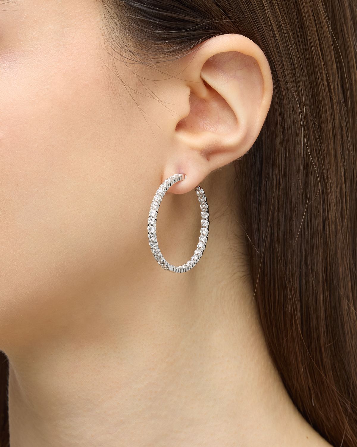 Memoire 18K White Gold Round Diamond Hoop Earrings, 35mm, 5.0tcw