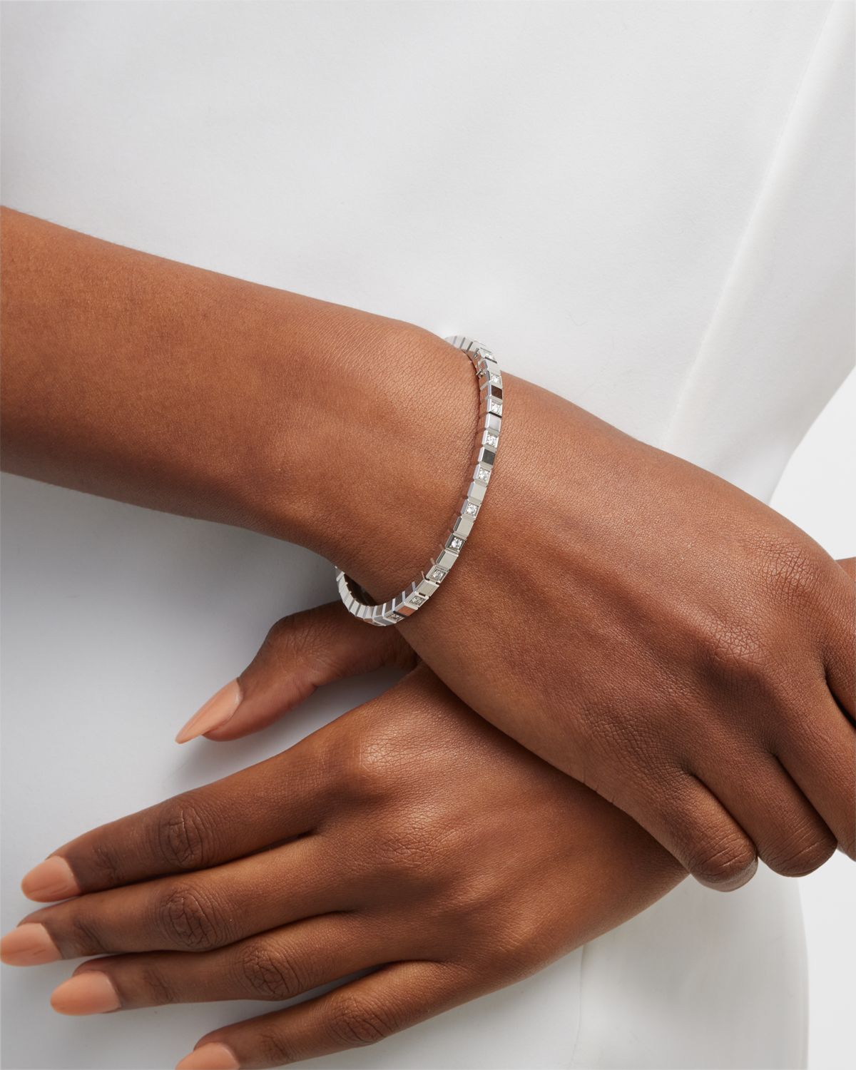 Chopard Ice Cube 18K White Gold Alternating Diamond Bracelet, Size Medium