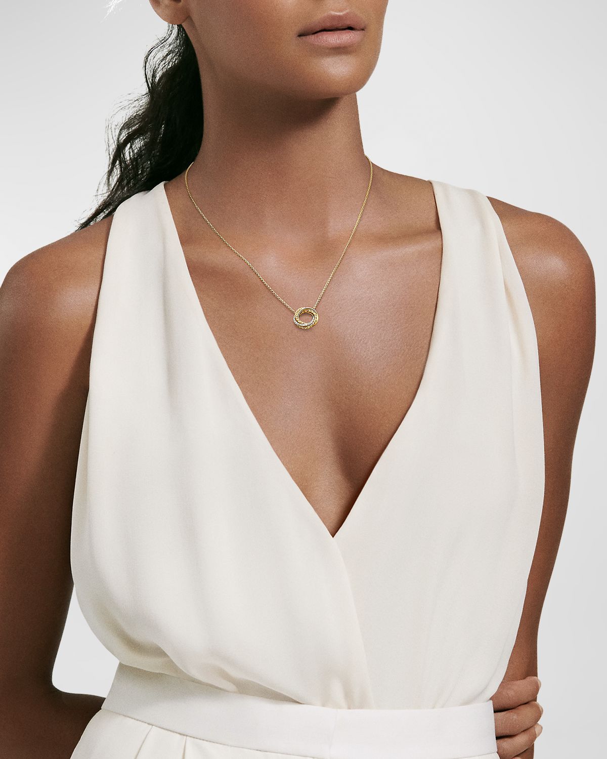 David Yurman Crossover Pendant Necklace with Diamonds in 18K Gold, 14.5mm