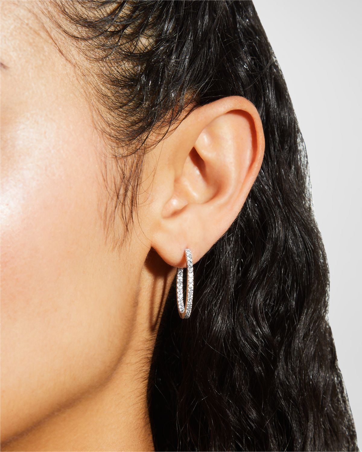 Memoire 18k White Gold Oval Hoop Earrings, 0.75tcw