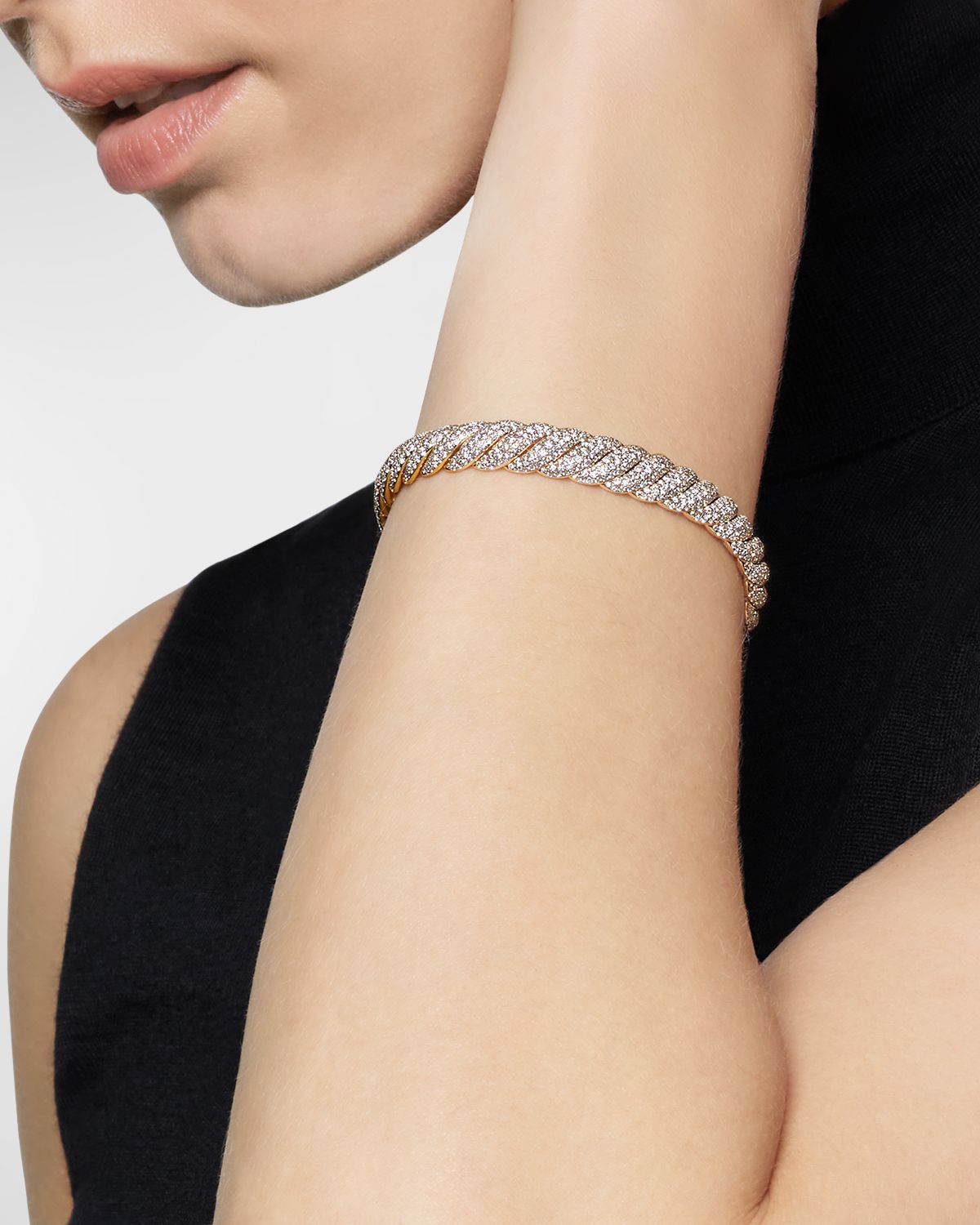 David Yurman Sculpted Cable Bracelet in 18K Gold with Diamonds, 8.5mm