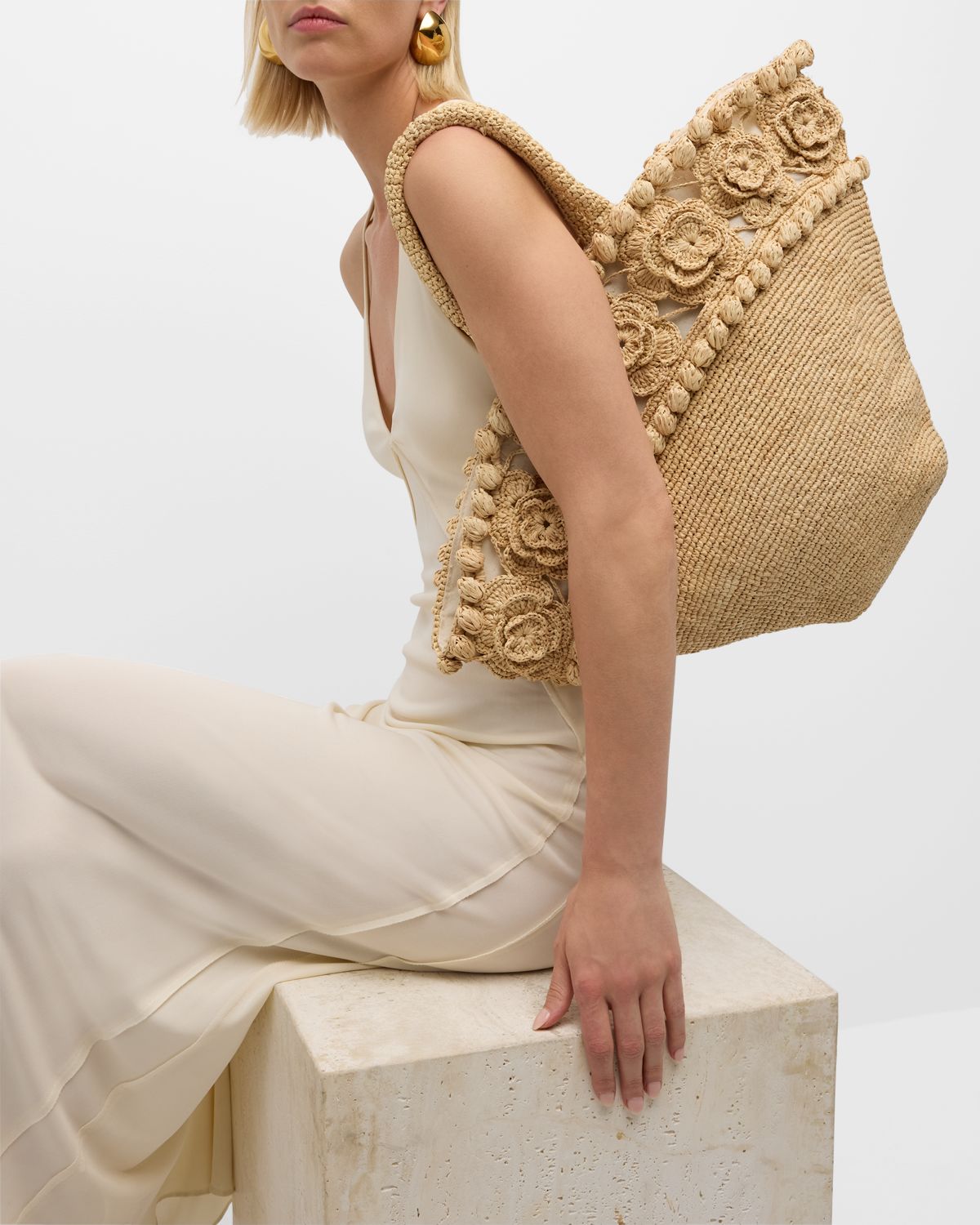 BTB Los Angeles Vienna Flower Straw Tote Bag