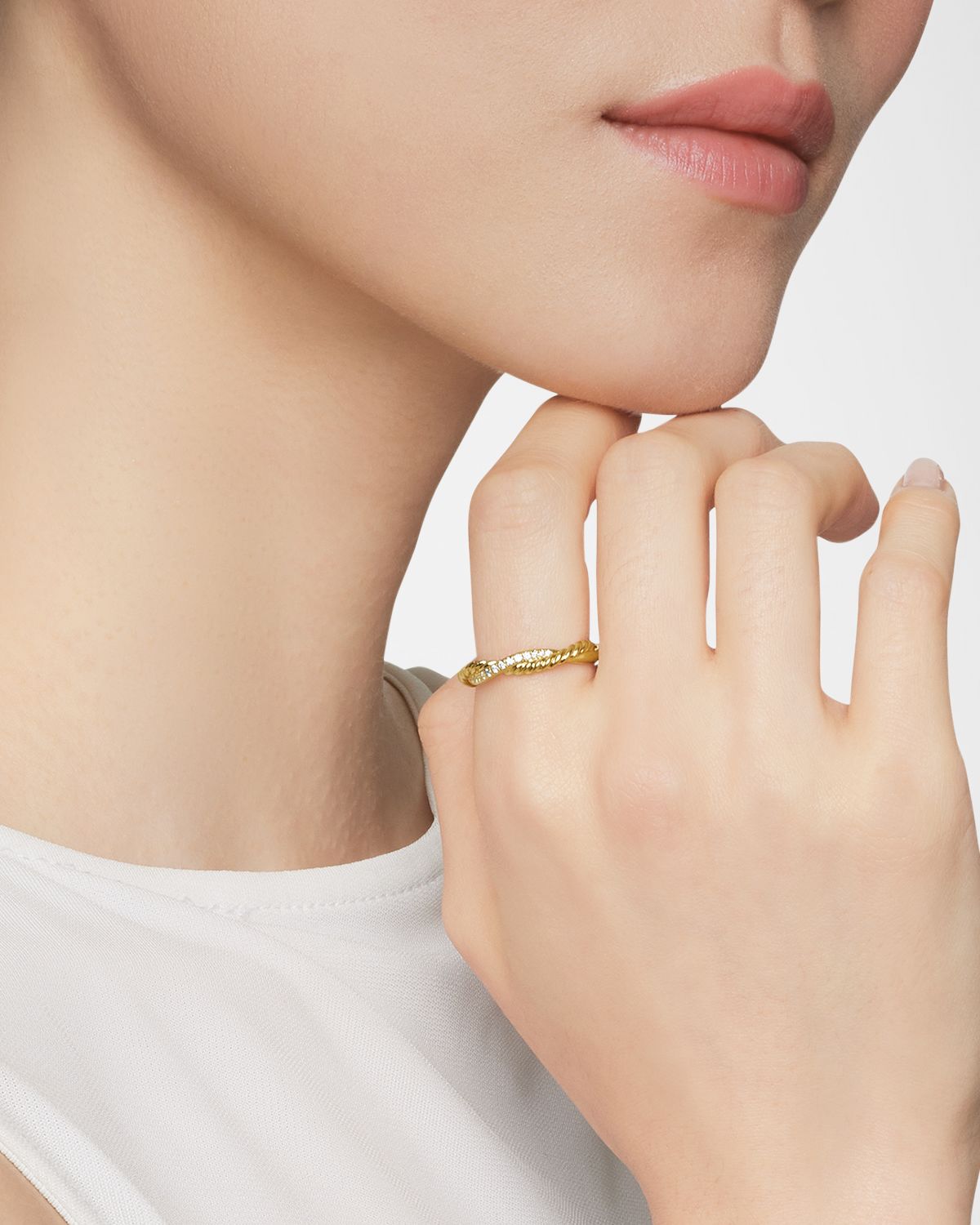 David Yurman Petite Infinity Band Ring in 18K Yellow Gold with Diamonds