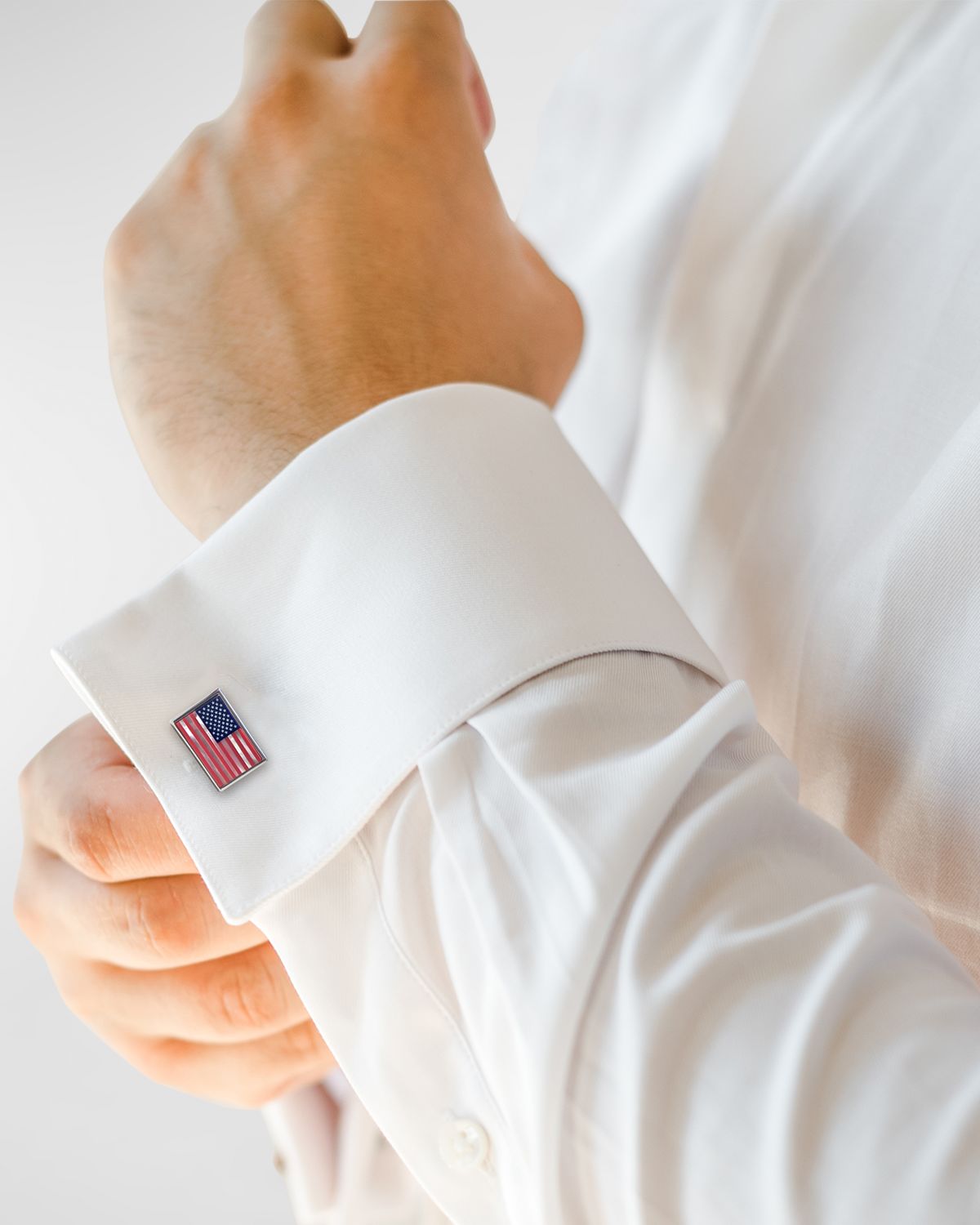 Link Up Men 's Mother-Of-Pearl American Flag Cufflinks