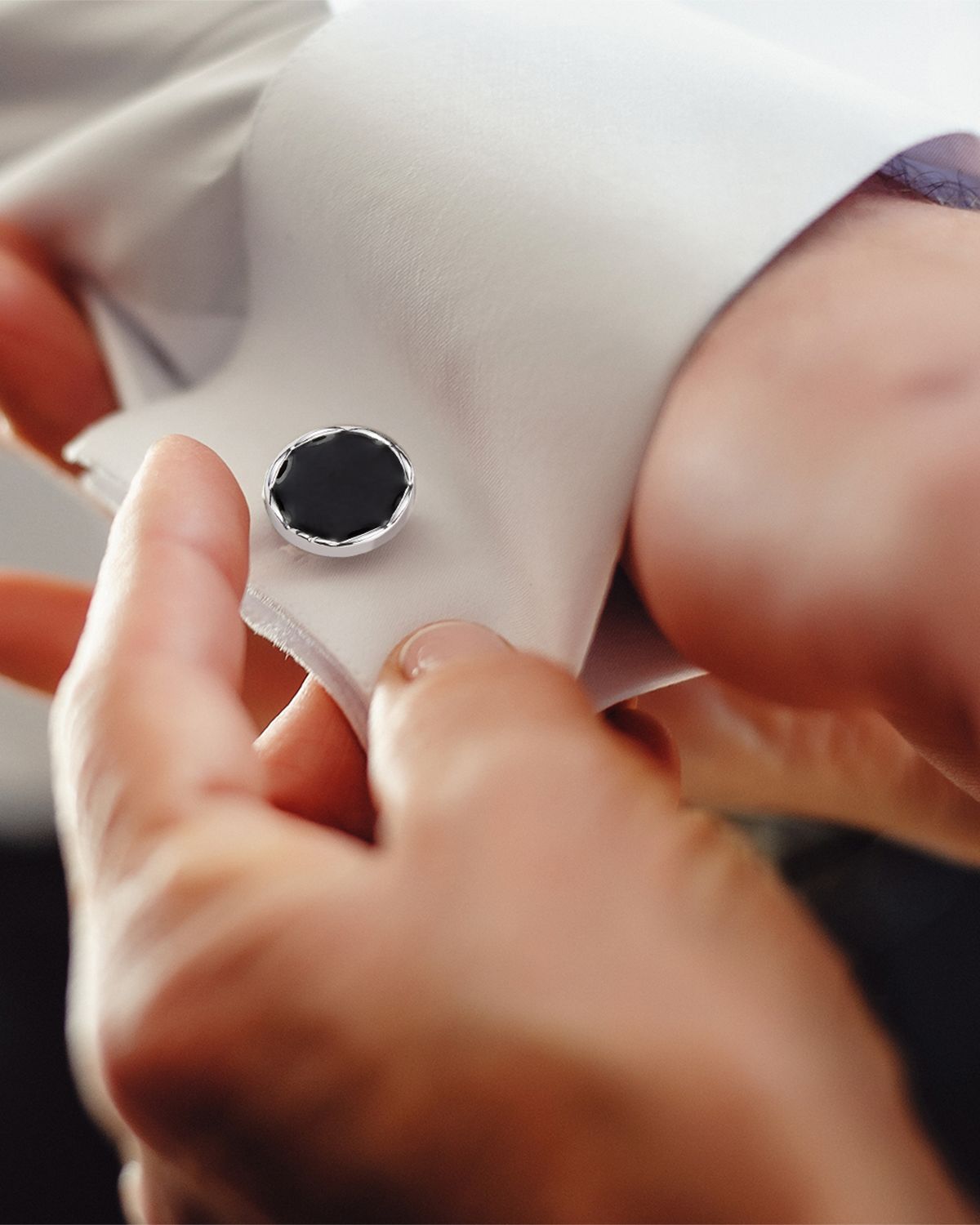 Link Up Men 's Round Enamel Wave-Rim Cufflinks