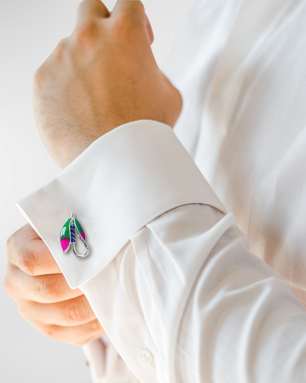 Link Up Men 's Colorful Feather Fly Fishing Cufflinks