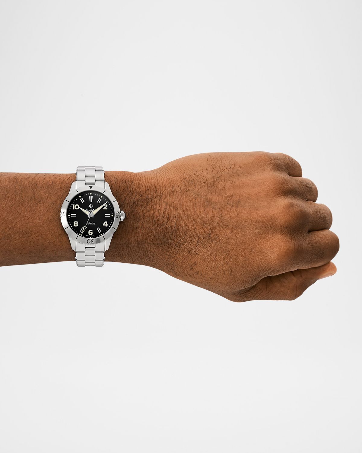 ZODIAC Men 's Ref. 691 Manual Wind Stainless Steel Bracelet Watch