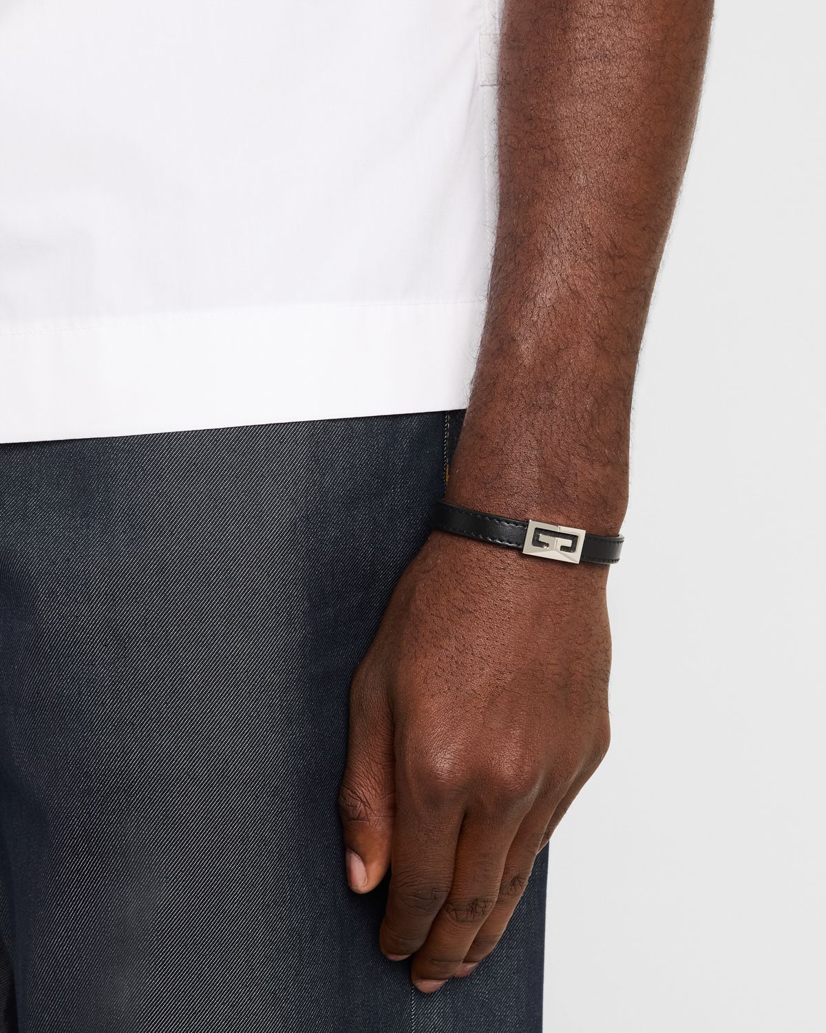 Givenchy Men 's 2G Silvery Leather Bracelet