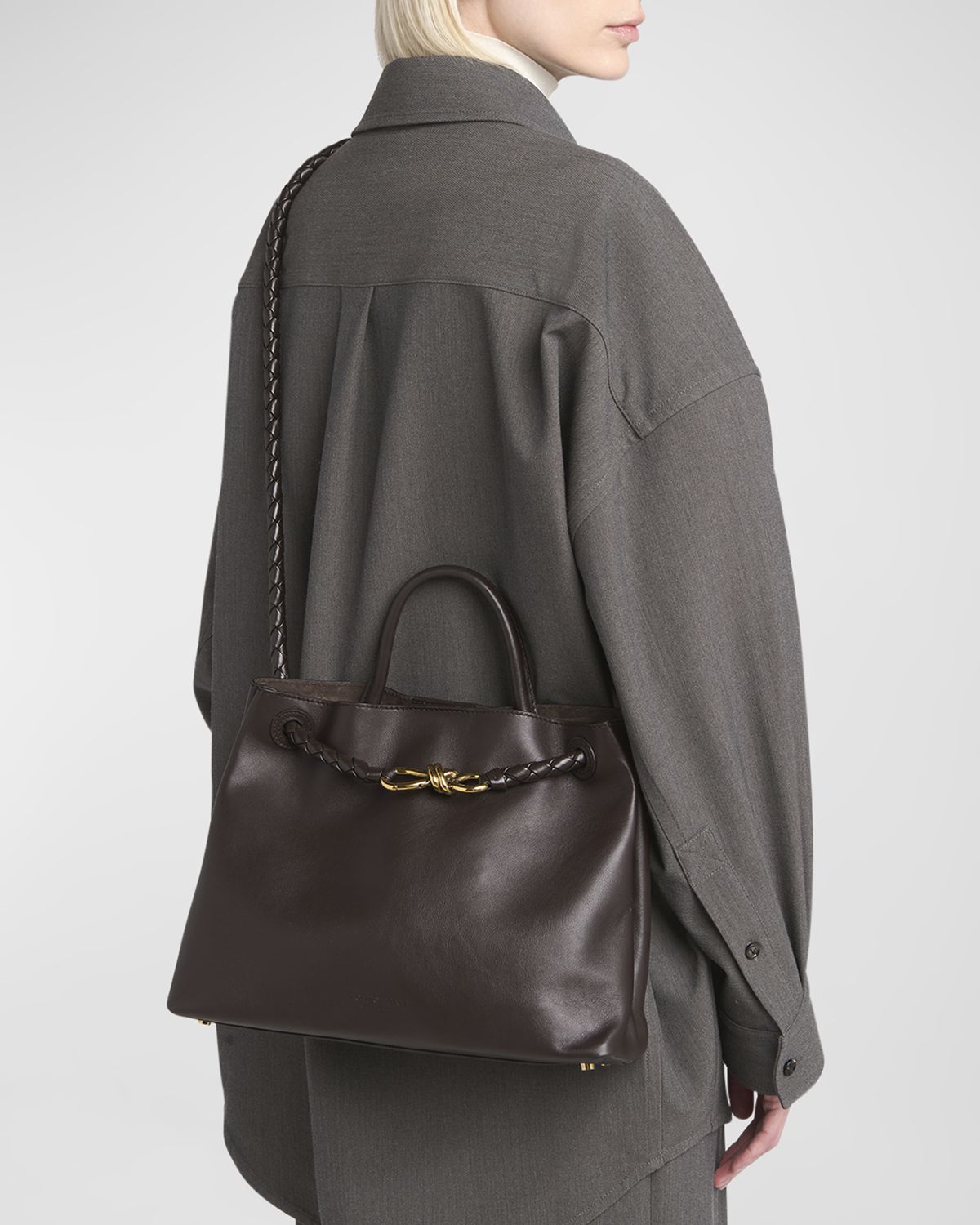 Bottega Veneta Andiamo Medium Leather Tote Bag