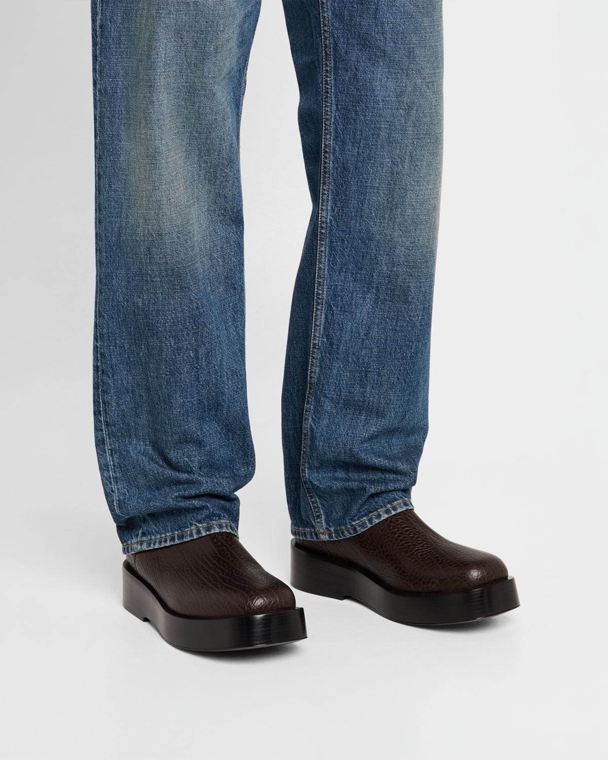 Bottega Veneta Men 's Torino Grainy Leather Chelsea Boots