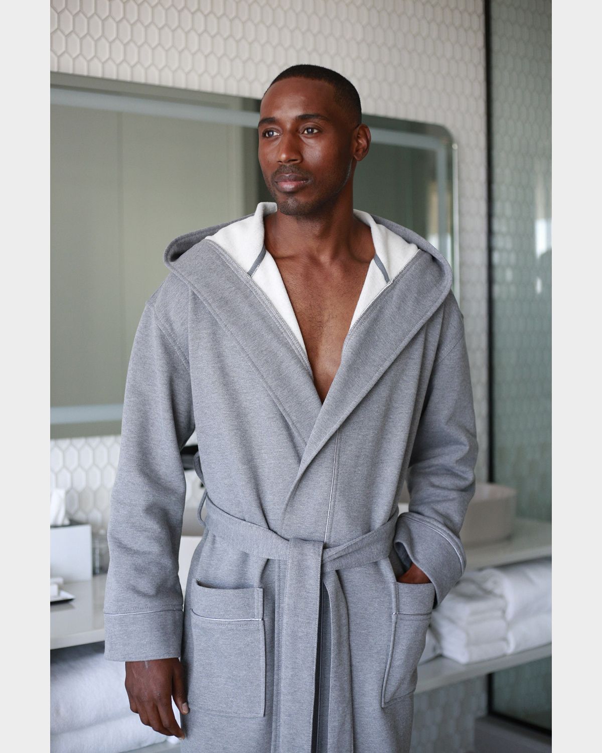 Majestic International Men 's Montauk Hooded Fleece Robe