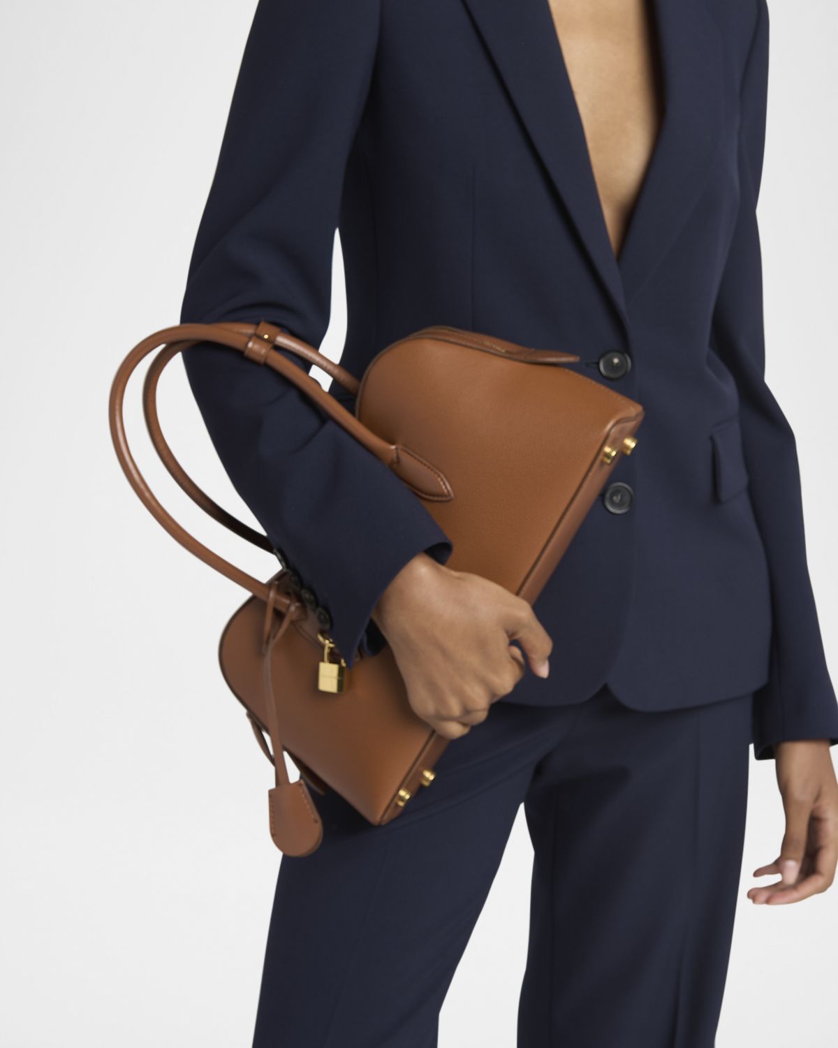 Stella McCartney Ryder Large Shoulder Bag in Embossed Grainy Eco Mat | Thumbnail 9 Stella McCartney Ryder Large Shoulder Bag in Embossed Grainy Eco Mat | Thumbnail 9