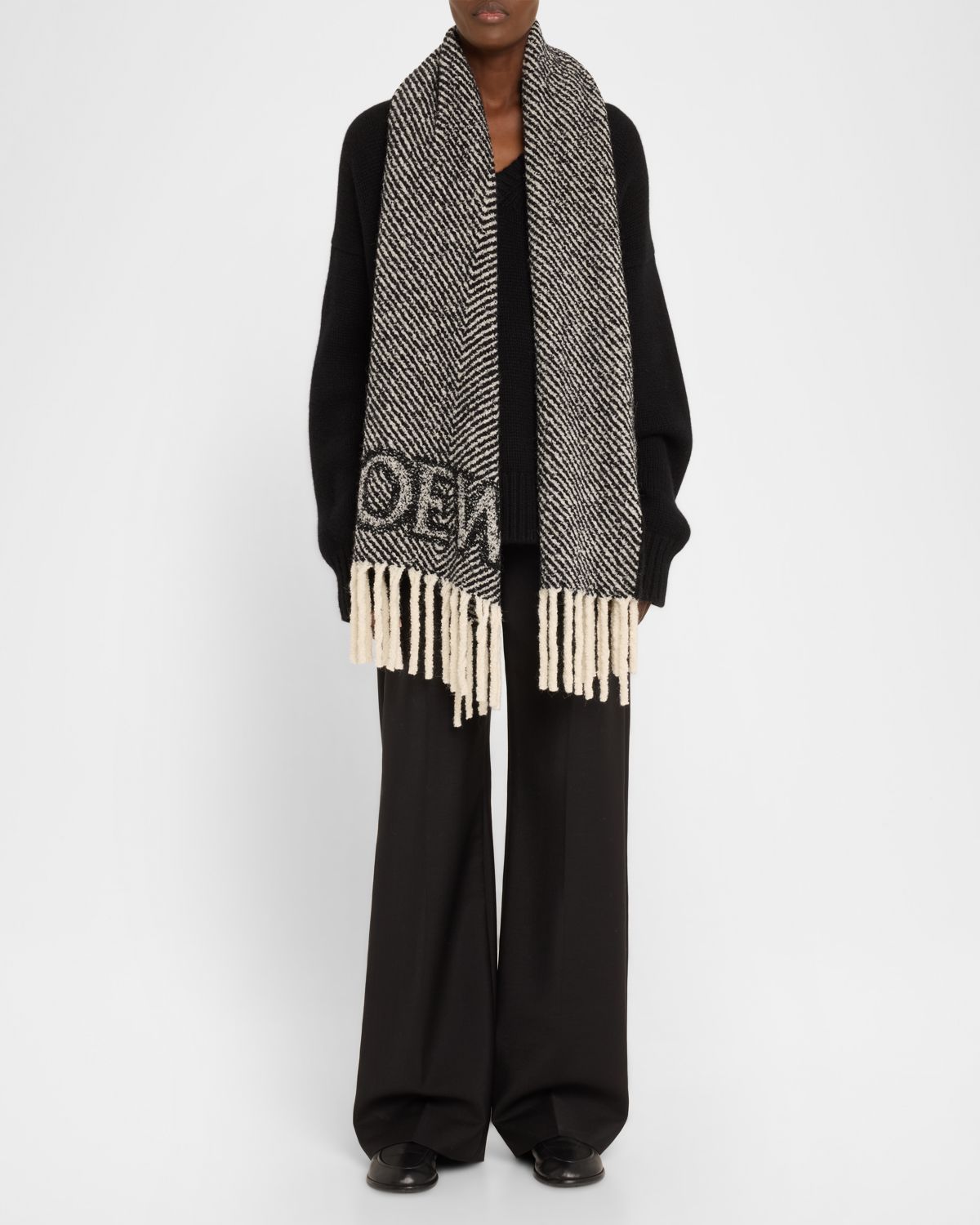 Loewe Logo Fringe Wool-Blend Scarf | Thumbnail 4 Loewe Logo Fringe Wool-Blend Scarf | Thumbnail 4