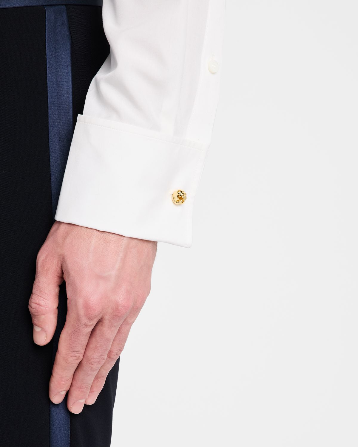 Link Up Men 's Classic Knot Cufflinks