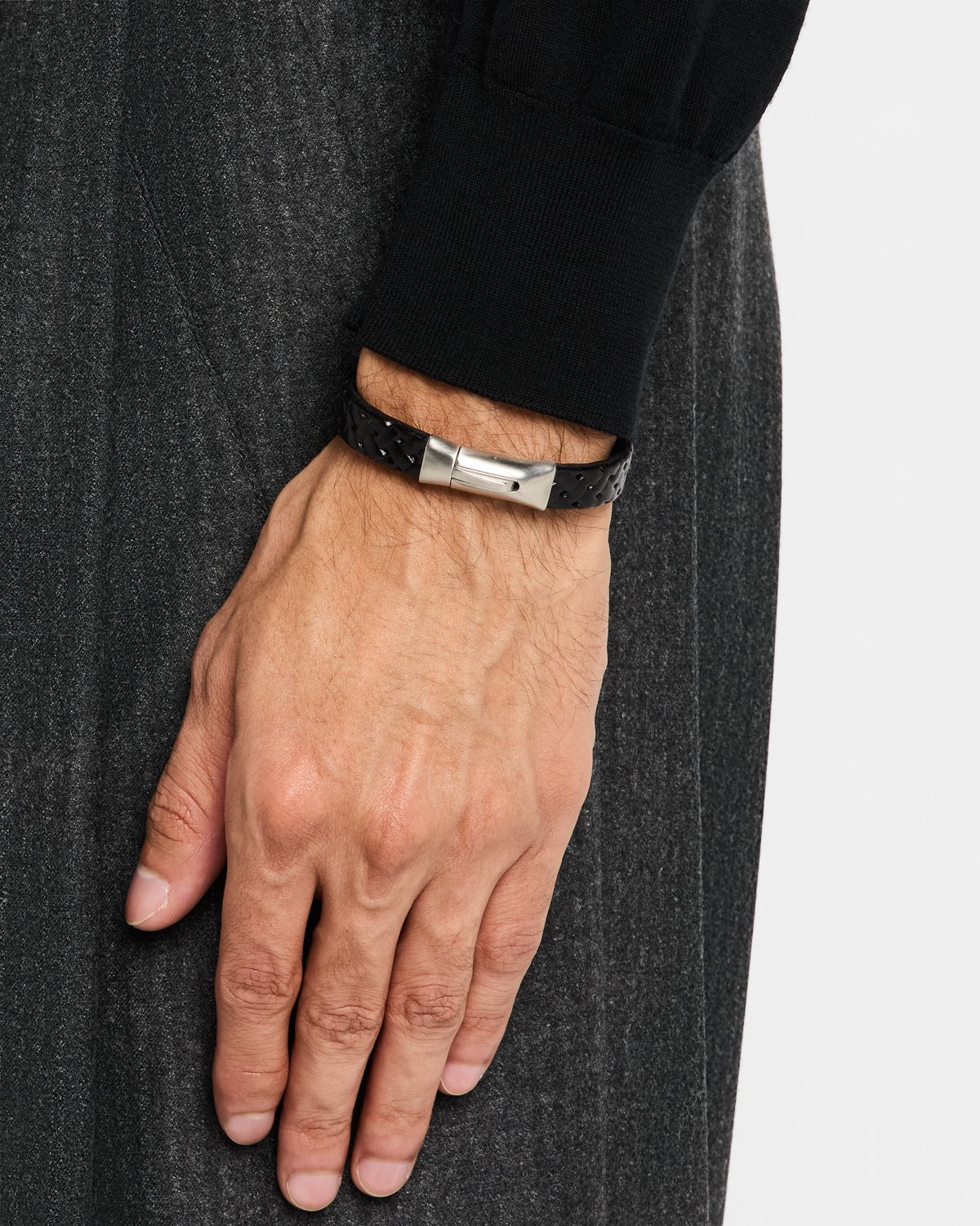 Link Up Men 's Embossed Braided Leather Bracelet