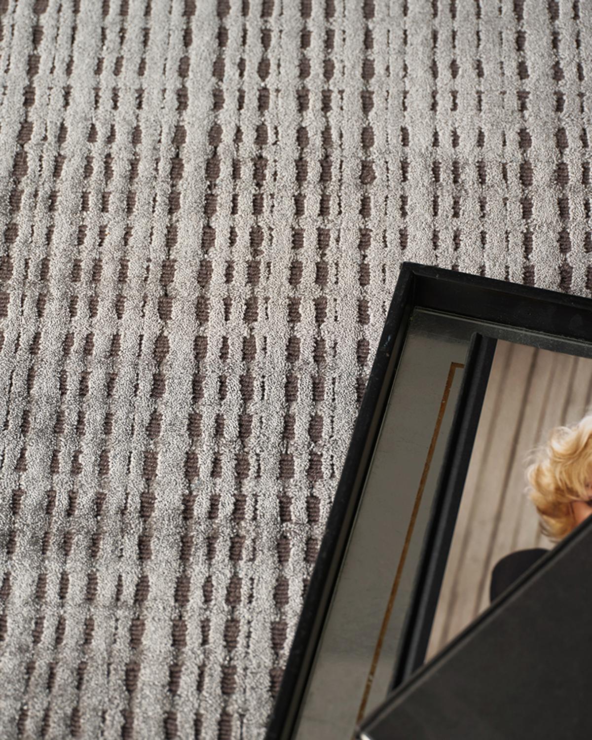 Exquisite Rugs Cabrini Hand-Loomed Brown Rug, 6 ' x 9 ' | Thumbnail 5