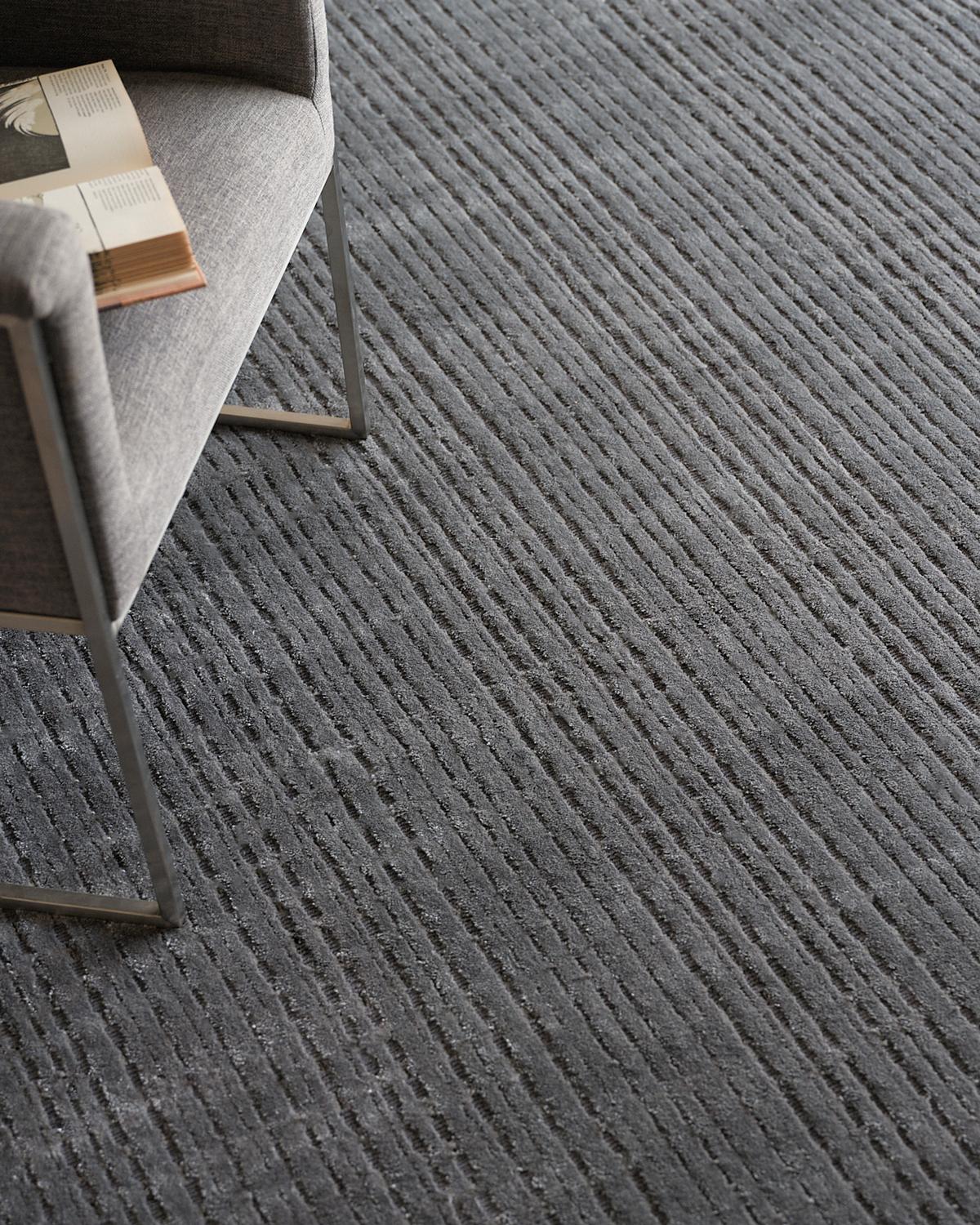Exquisite Rugs Cabrini Hand-Loomed Gray Rug, 4 ' x 6 ' | Thumbnail 6