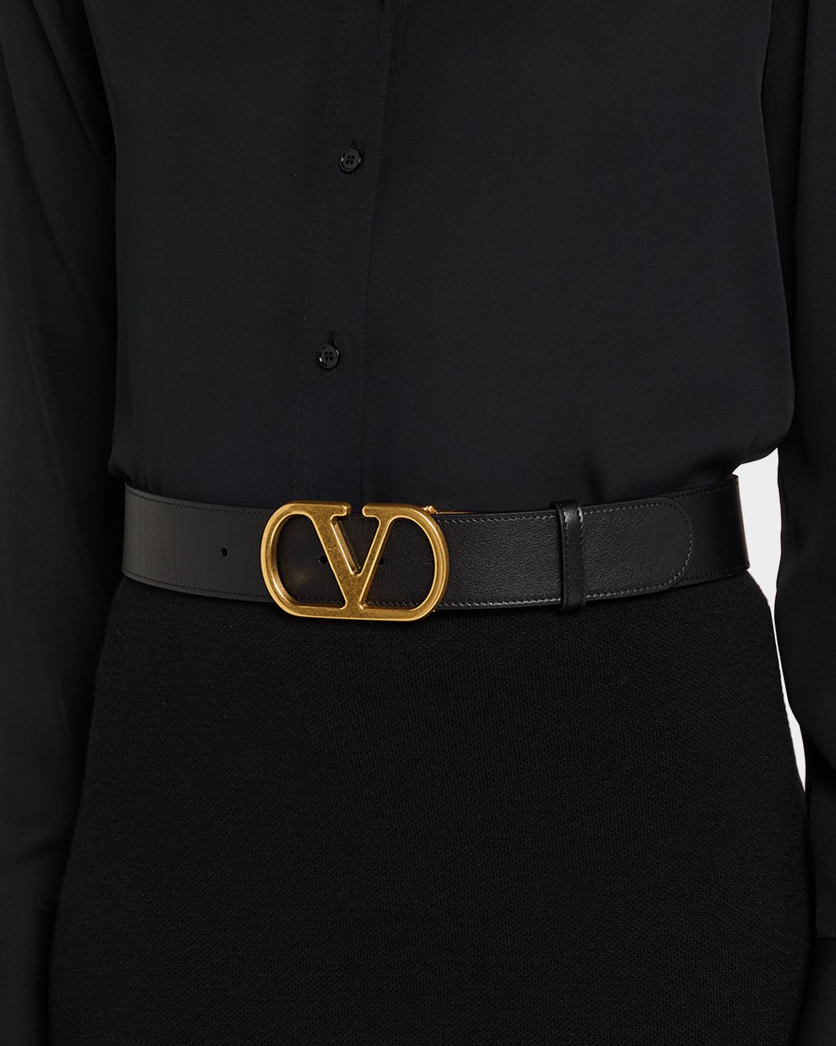 Valentino Garavani Reversible VLogo Signature Signature Leather Belt, 40mm | Thumbnail 5 Valentino Garavani Reversible VLogo Signature Signature Leather Belt, 40mm | Thumbnail 5
