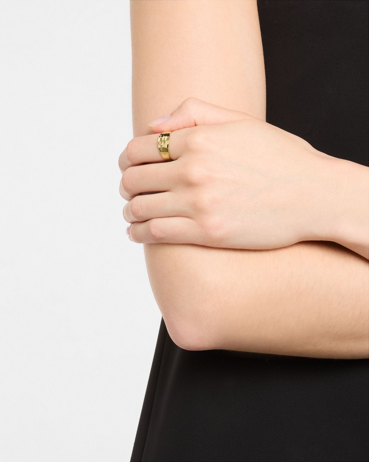 Jennifer Meyer Tapered Hammered Ring