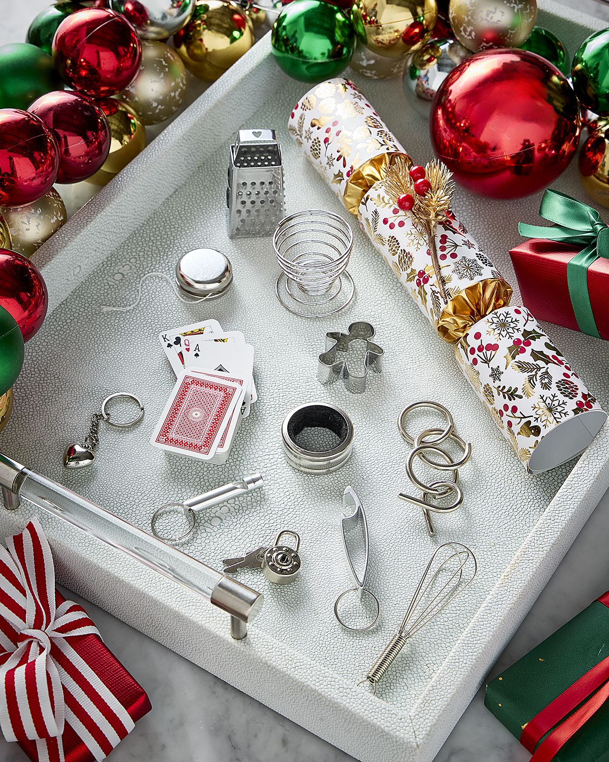 Robin Reed Winter Berry Christmas Crackers, Set of 6