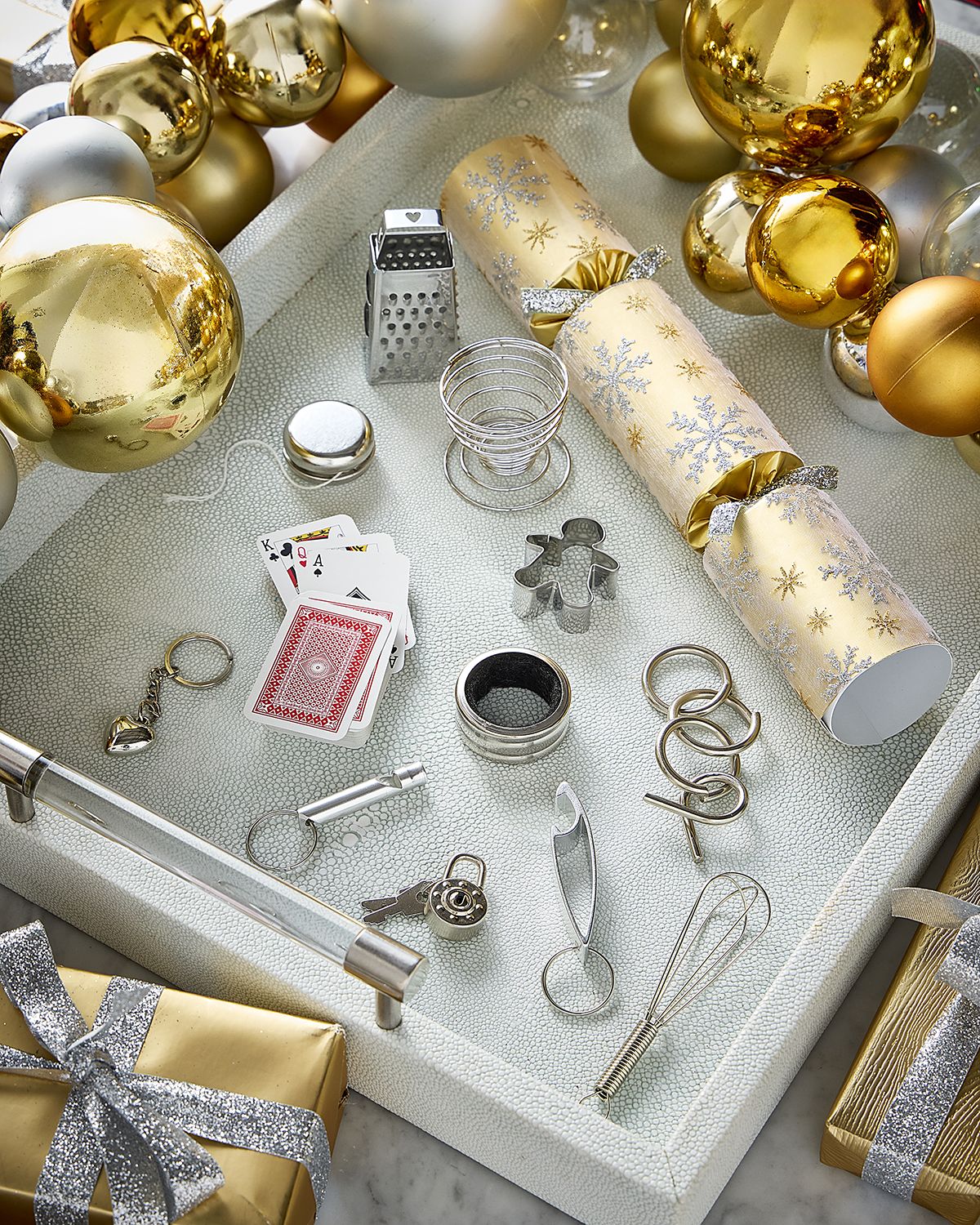 Robin Reed Golden Glitter Snowsky Christmas Crackers, Set of 6