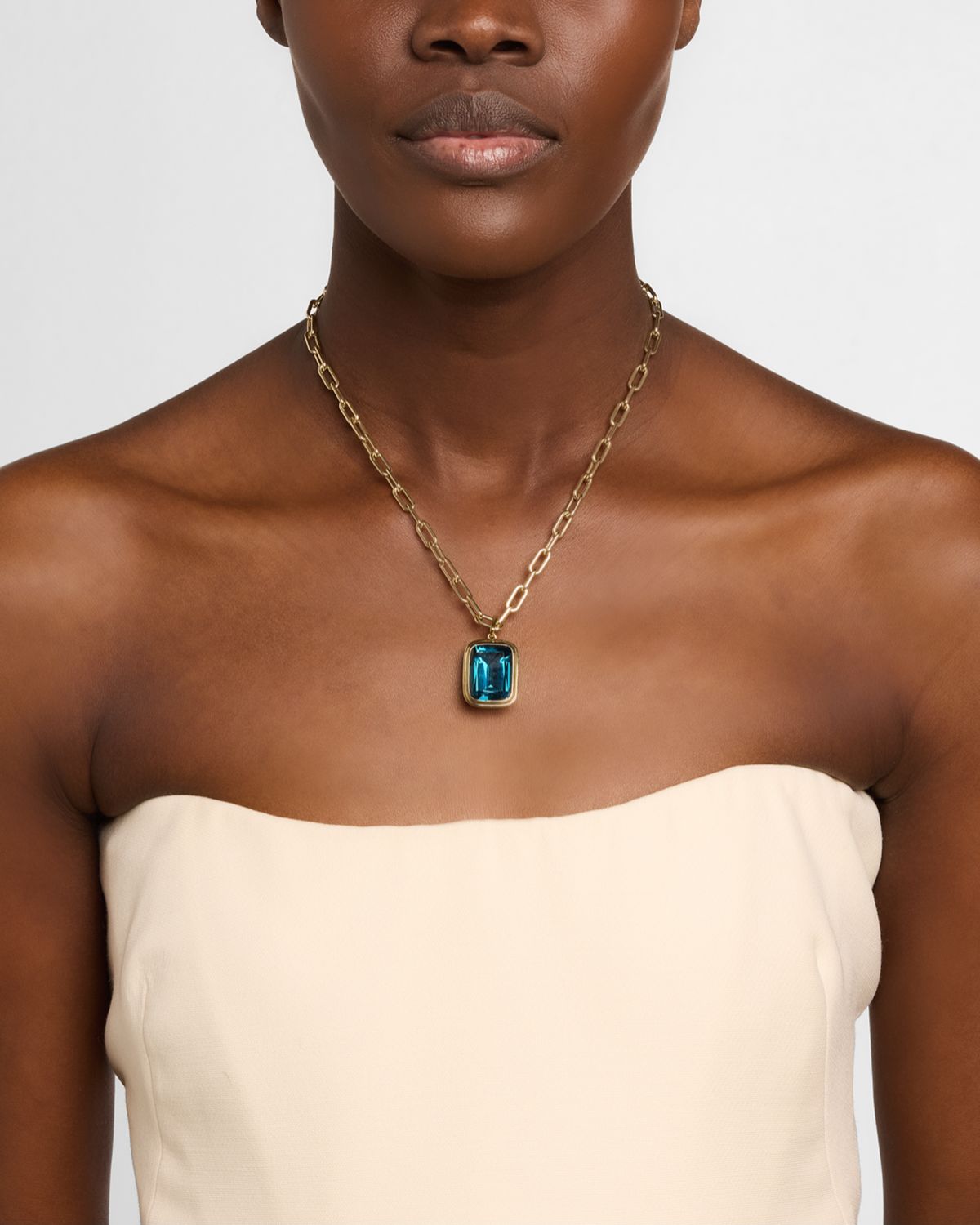 Goshwara Manhattan 18K Yellow Gold London Blue Topaz Cushion Cut Pendant Necklace, 18"L