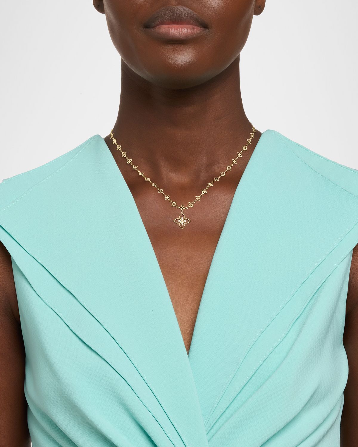 Roberto Coin 18K Yellow Gold Principessa Diamond Flower Pendant Necklace