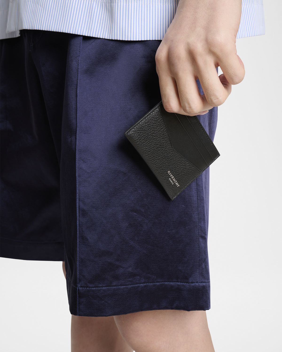 Givenchy Men 's Leather V-Cut Card Holder