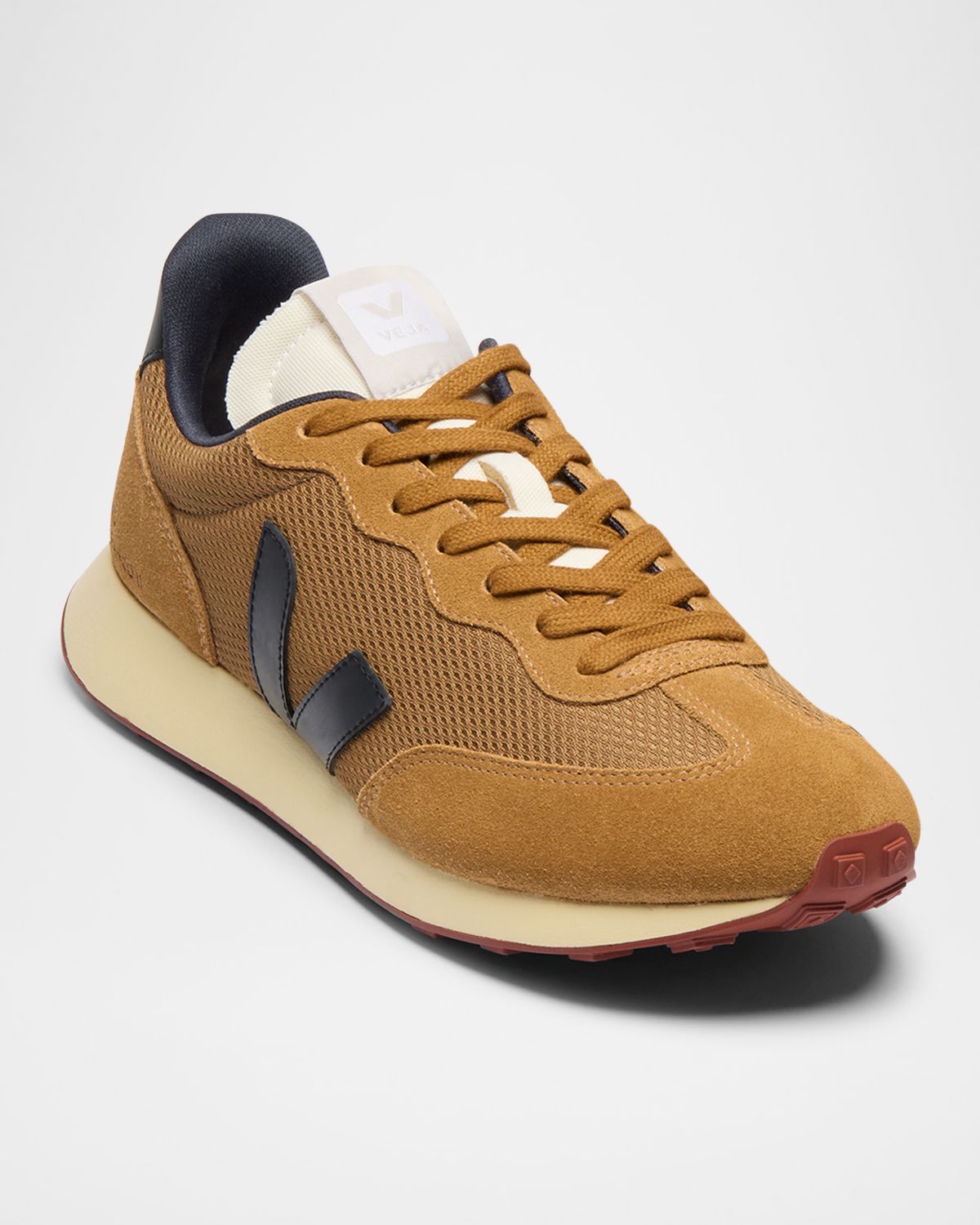 VEJA Rio Bronco II Alveomesh Runner Sneakers