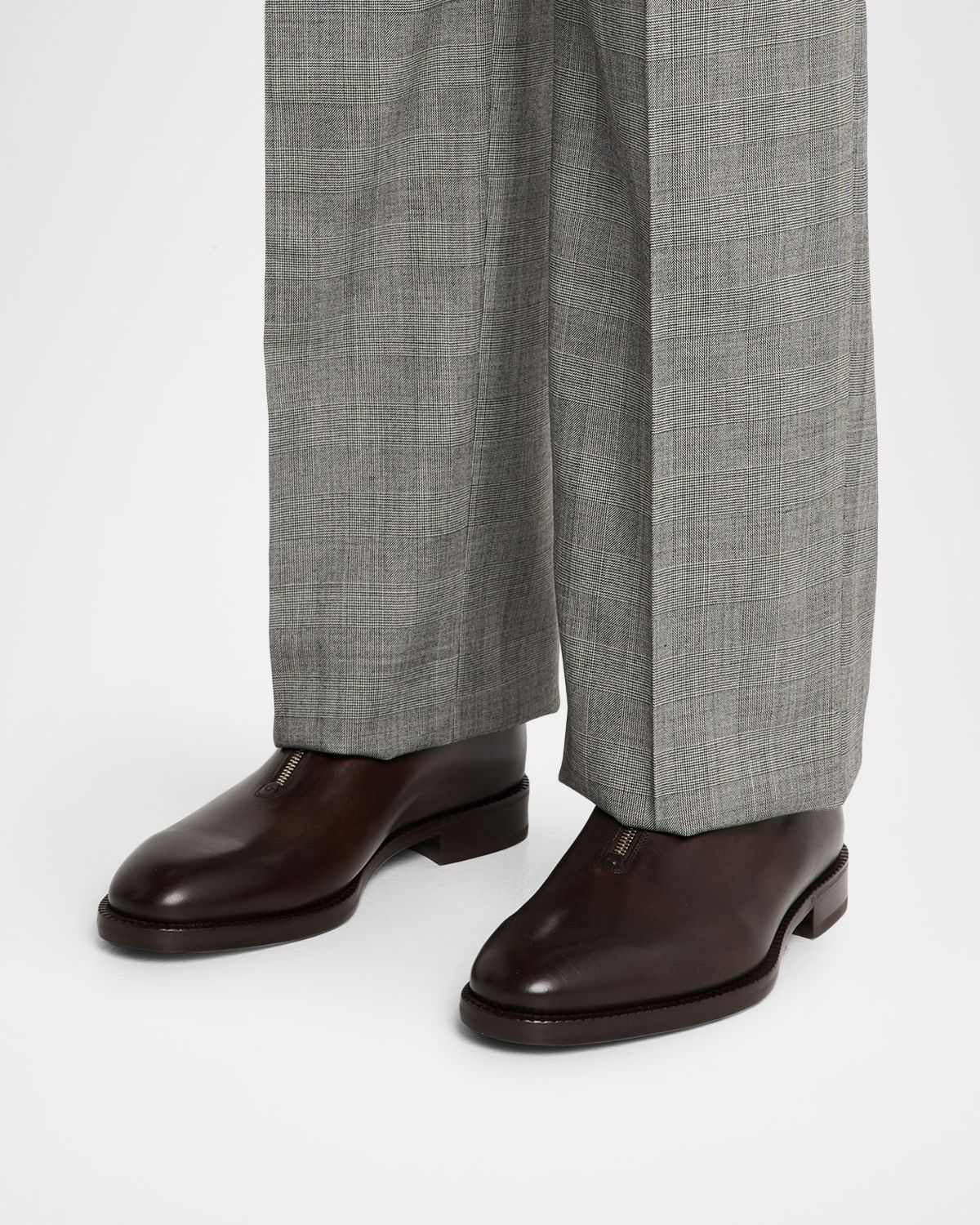 Ferragamo Men 's Arrow Leather Zip Derby Shoes