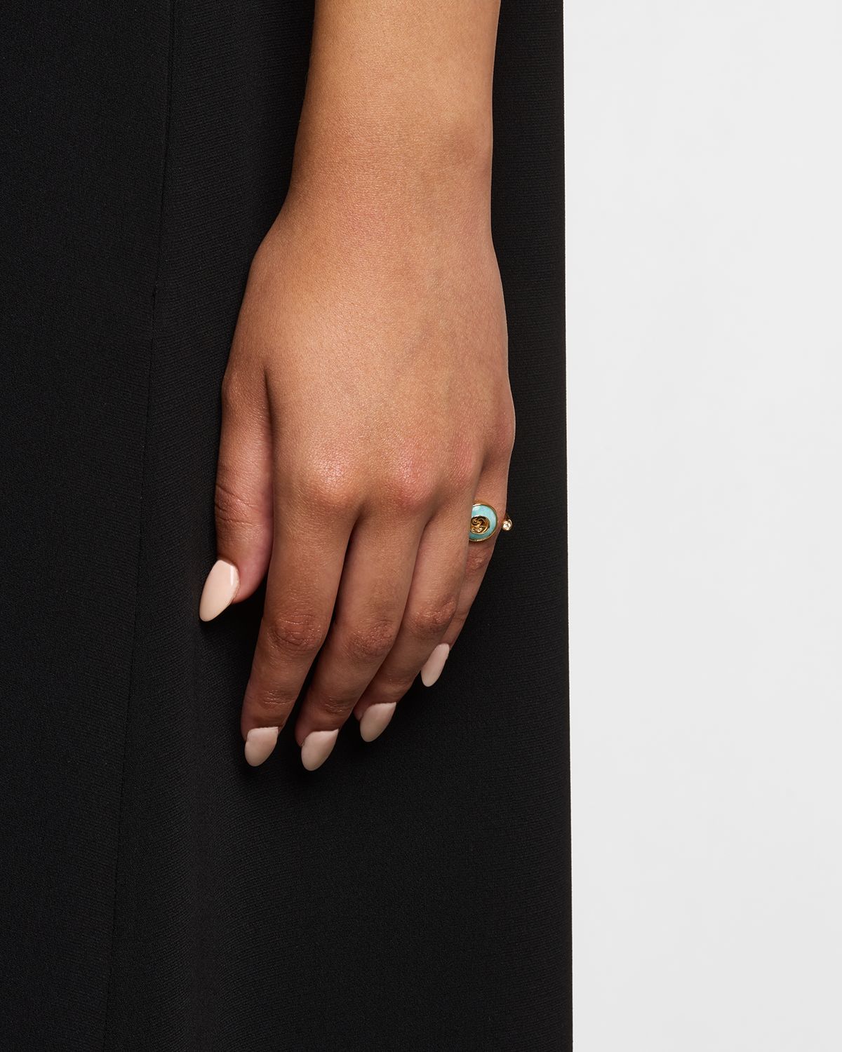 Gucci Interlocking 18K Yellow Gold Ring with Diamond and Amazonite