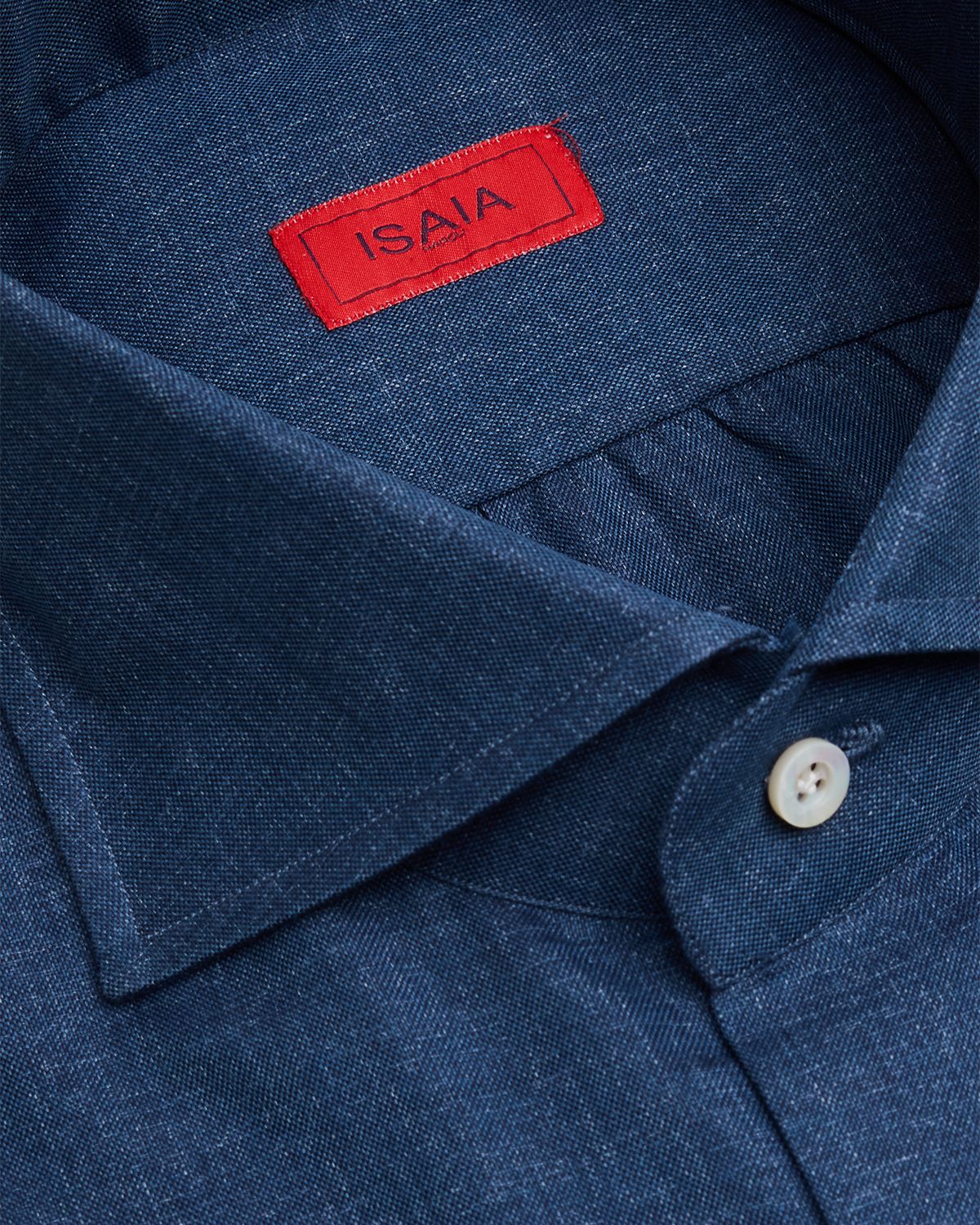 Isaia Men 's Chambray Spread Collar Sport Shirt