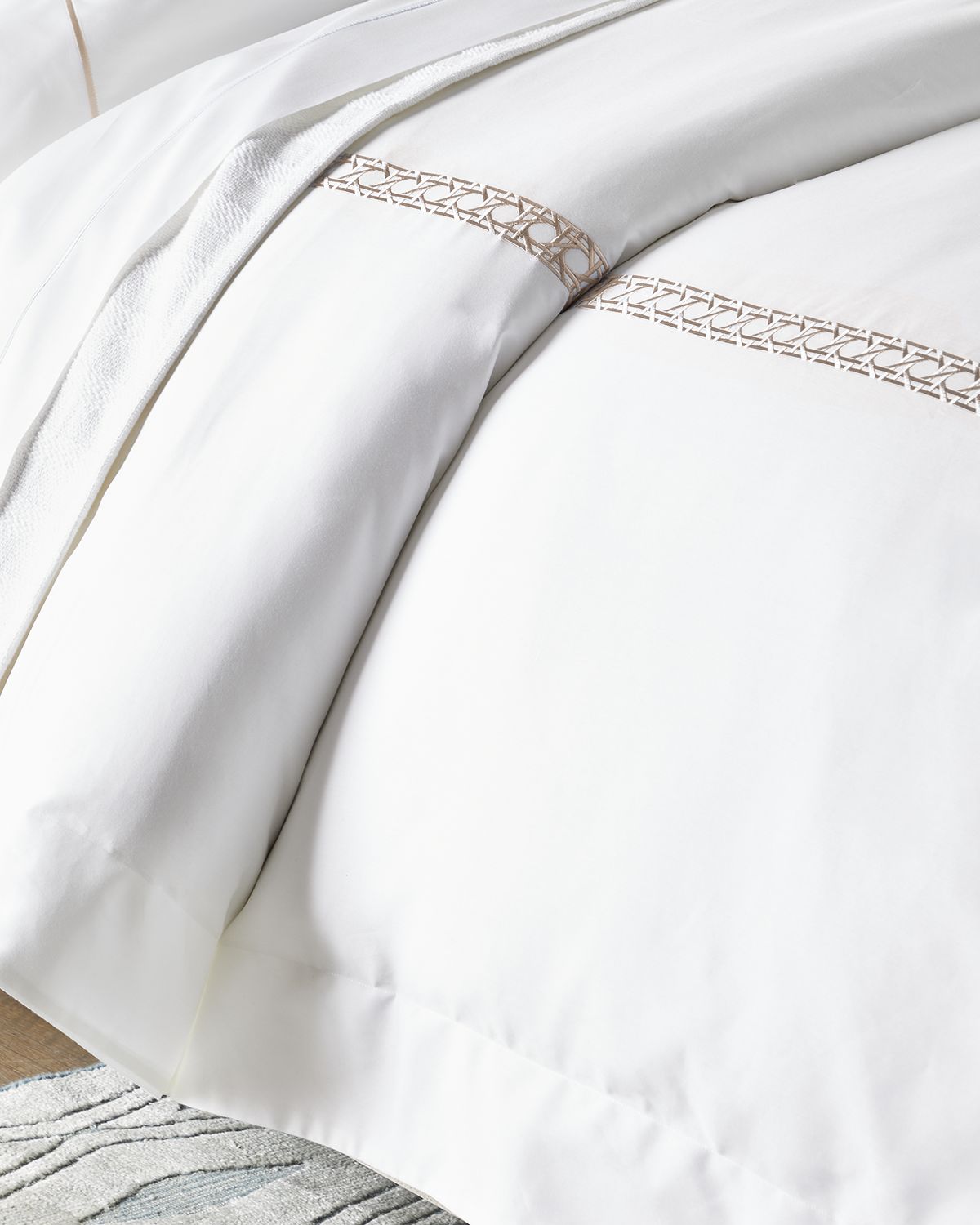 Sferra Cane II Embroidered 2-Piece Twin Duvet Set | Thumbnail 3