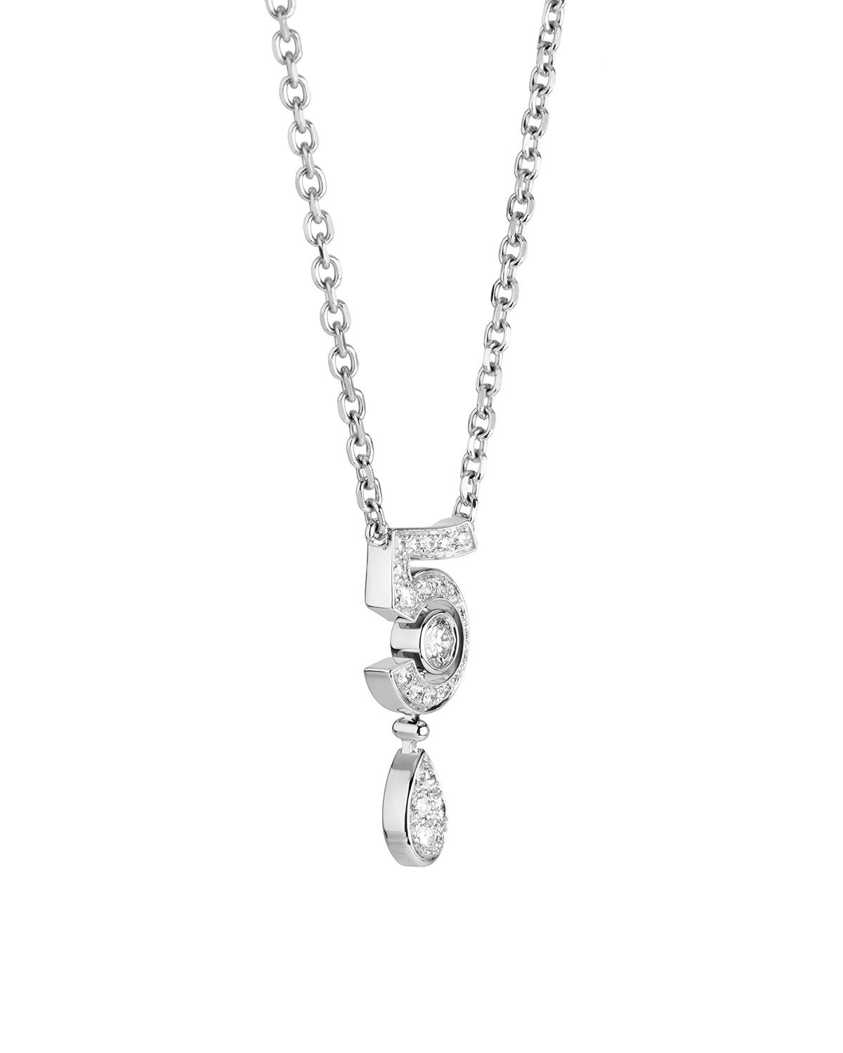 CHANEL Eternal N°5 Necklace | Thumbnail 2