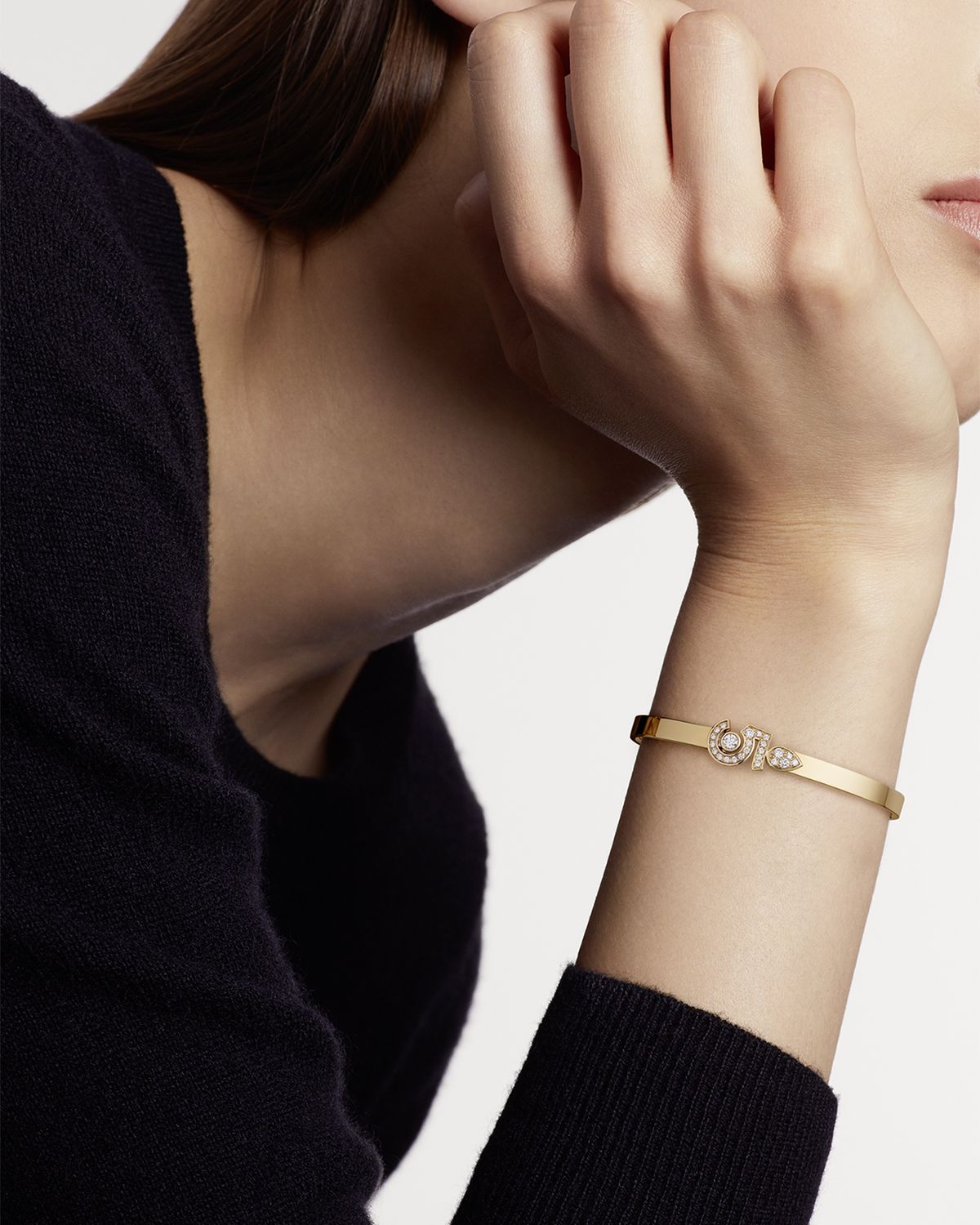 CHANEL ETERNAL N°5 BRACELET