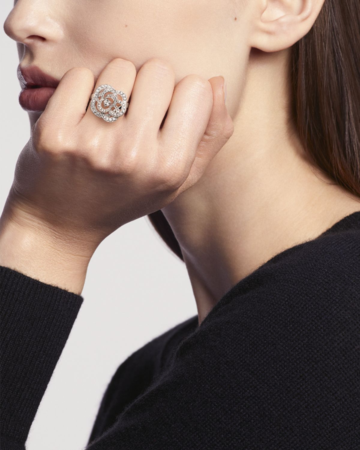 CHANEL FIL DE CAMELIA RING