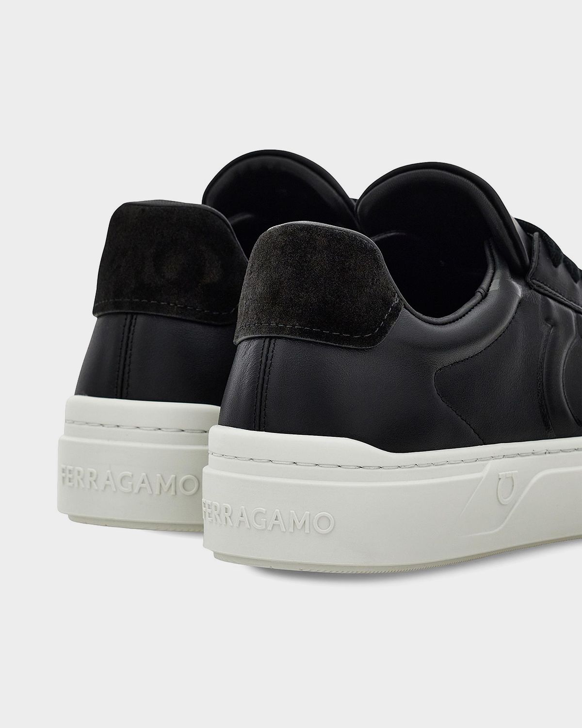 Ferragamo Men 's Gancini Leather Low-Top Sneakers