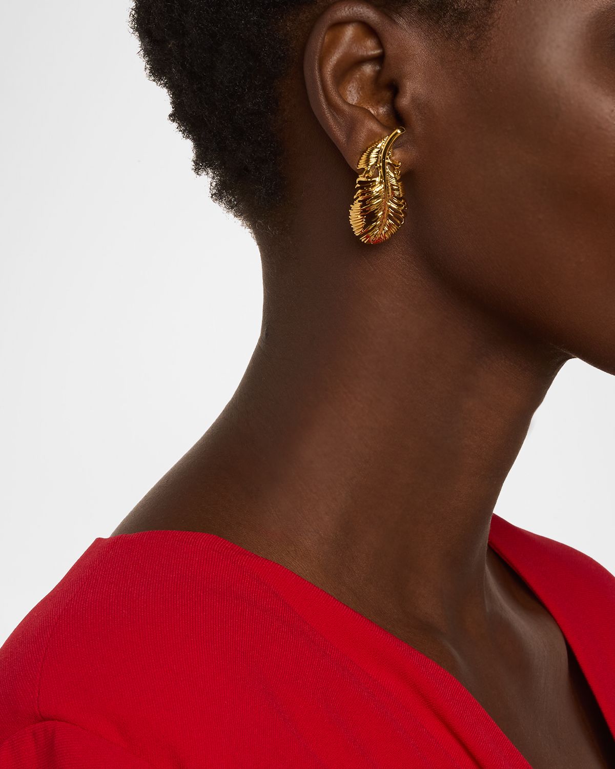 Oscar de la Renta Small Feather Earrings