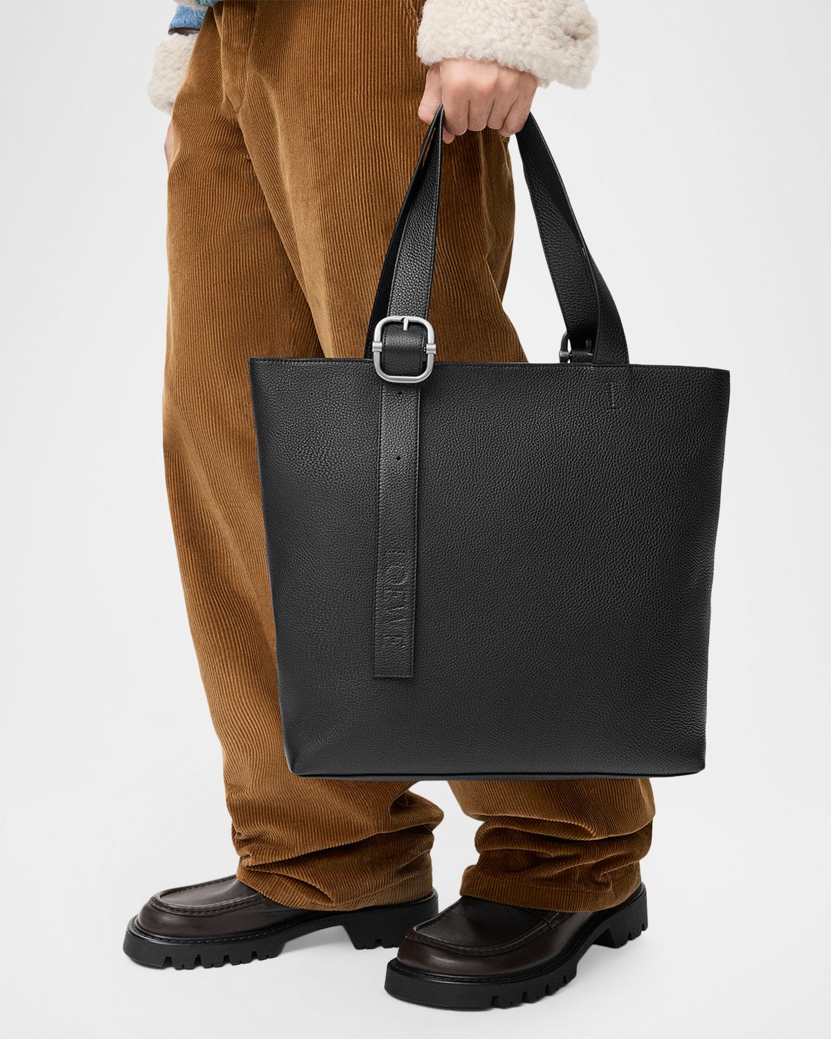 Loewe Men 's Loop Zipped Leather Tote Bag | Thumbnail 13 Loewe Men 's Loop Zipped Leather Tote Bag | Thumbnail 13