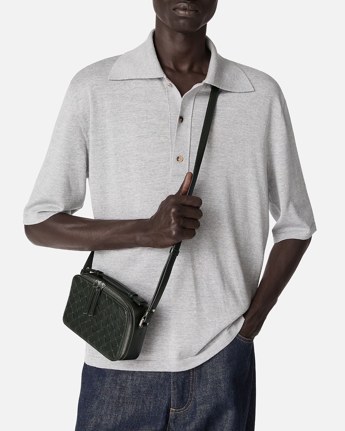 Bottega Veneta Men 's Getaway Leather Phone Pouch with Strap