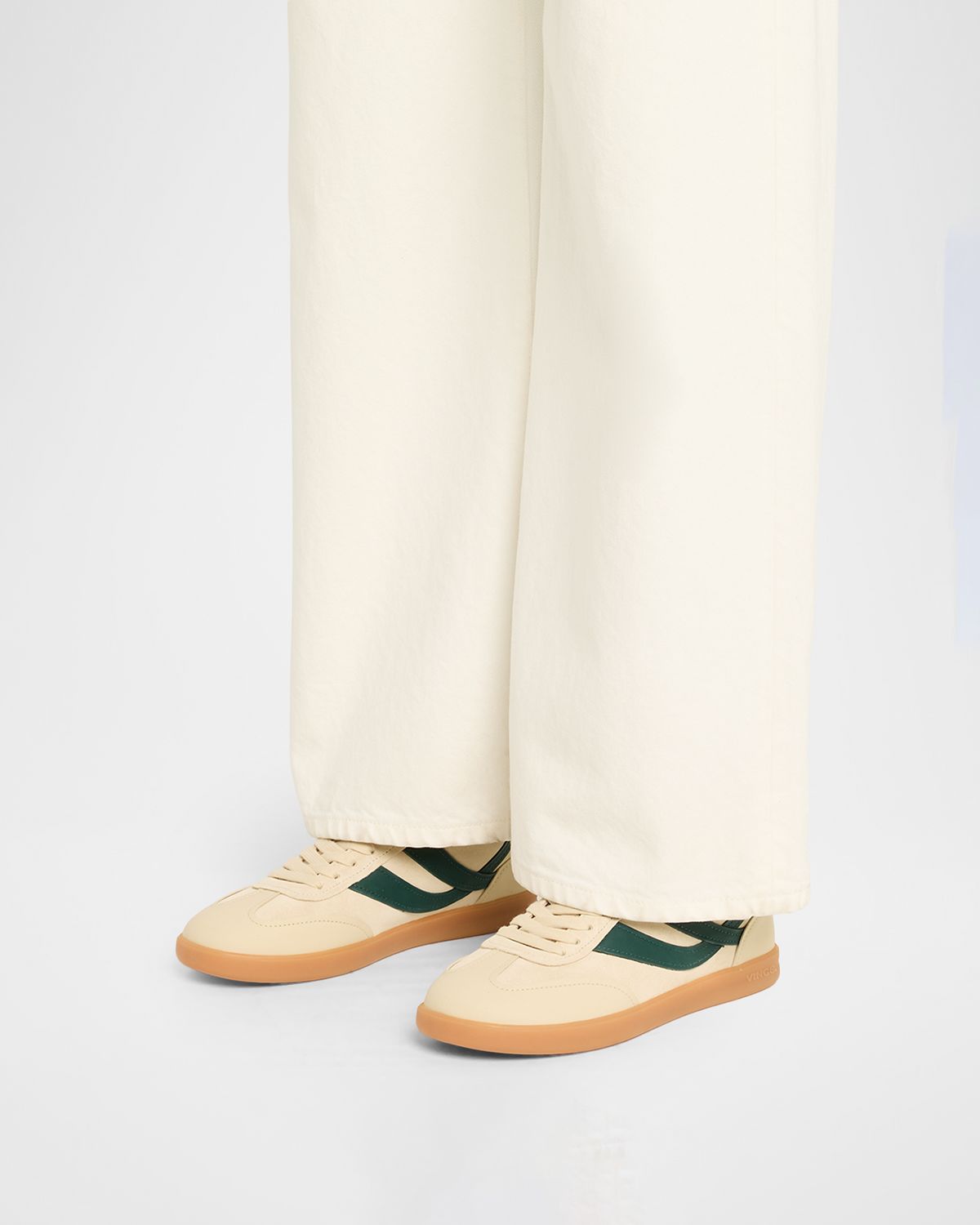 Vince Oasis Bicolor Leather Retro Sneakers