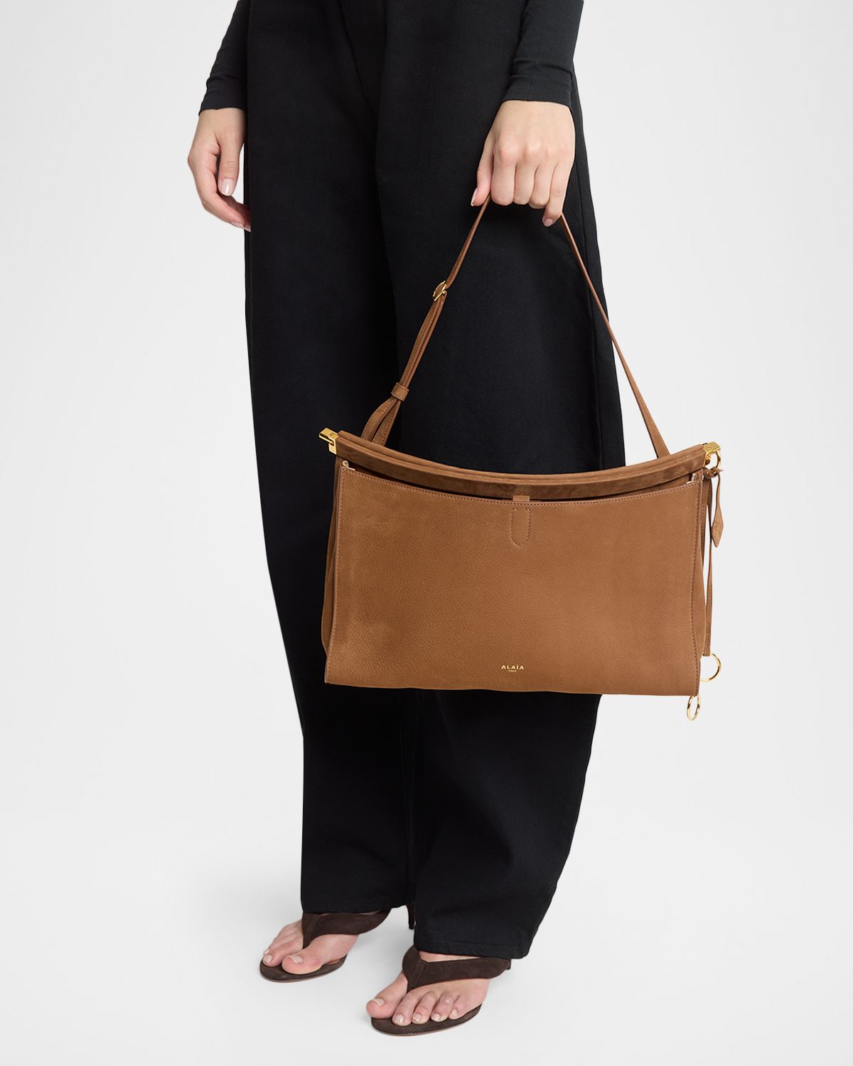 ALAÏA Le Click Large East-West Suede Shoulder Bag | Thumbnail 6 ALAÏA Le Click Large East-West Suede Shoulder Bag | Thumbnail 6