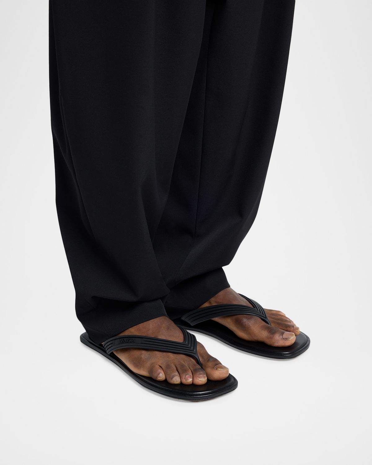 Bottega Veneta Men 's Matt Rubber/Napp | Thumbnail 8