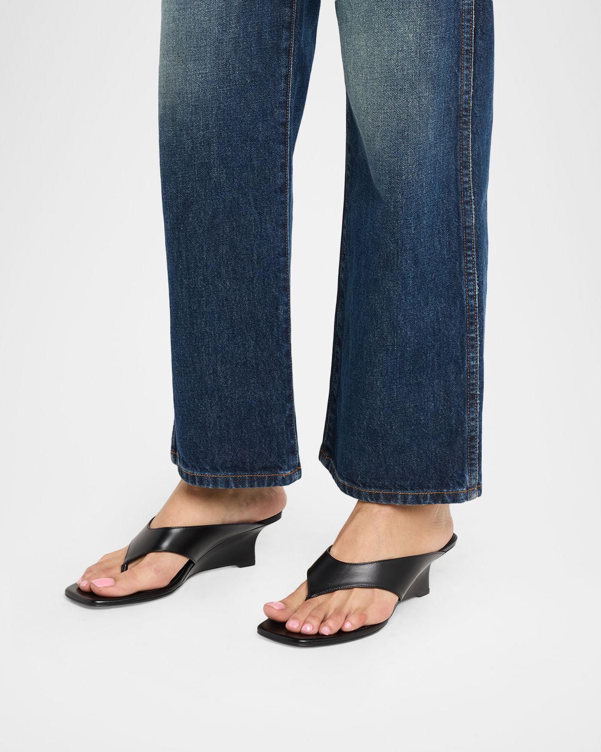 Stuart Weitzman 50mm Vinnie Leather Thong Sandals